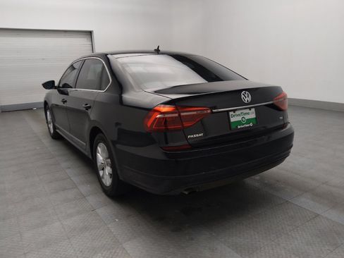 Used 2017 Volkswagen Passat 1.8T S image 5