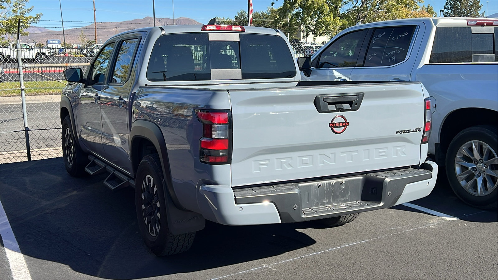 Used 2024 Nissan Frontier PRO-4X w/ Technology Package AWD/4WD image 2
