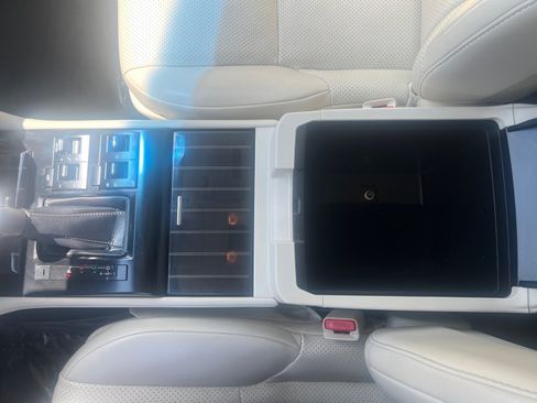 Used 2020 Lexus GX 460 Luxury w/ Luxury Sport Package AWD/4WD image 24