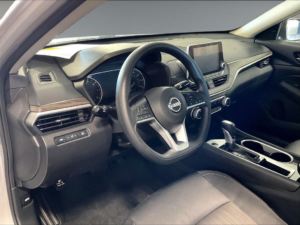 Certified 2024 Nissan Altima 2.5 SV FWD image 8