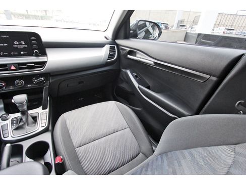 Used 2024 Kia Seltos LX AWD/4WD image 13