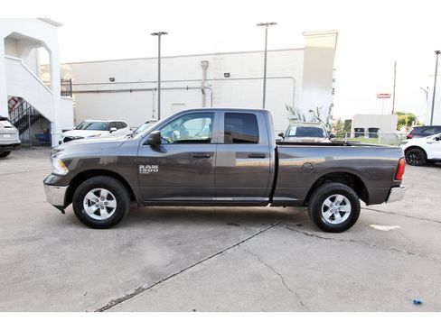 Used 2020 RAM 1500 Tradesman w/ Chrome Plus Package RWD image 4