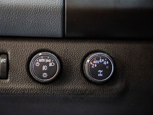 Used 2018 Chevrolet Colorado Z71 image 39