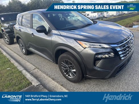 Used 2024 Nissan Rogue S FWD image 1