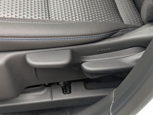 New 2026 Chevrolet Trax LT w/ Driver Confidence Package image 12