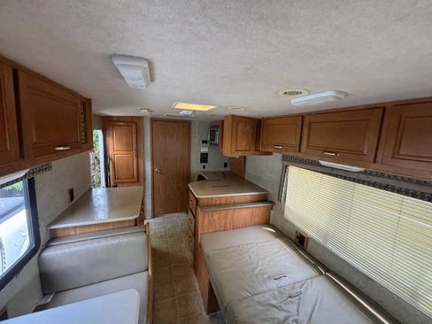 Used 2007 Ford E-450 and Econoline 450 RWD image 17