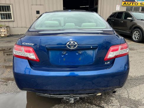 Used 2011 Toyota Camry LE w/ LE Extra-Value Pkg image 4
