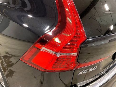 Certified 2023 Volvo XC60 B5 Plus w/ Climate Package AWD/4WD image 23