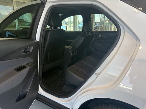 Used 2023 Chevrolet Equinox RS FWD image 22