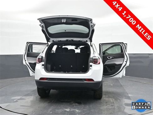 Used 2025 Jeep Compass Sport image 44