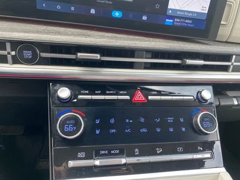 Used 2024 Hyundai Santa Fe Calligraphy FWD image 30