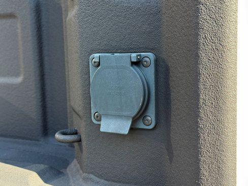 Used 2020 GMC Sierra 1500 SLT w/ SLT Premium Package image 10