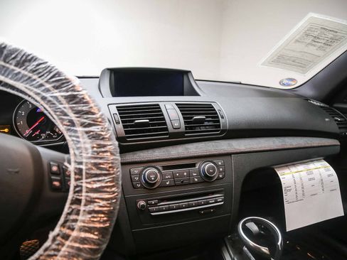 Used 2011 BMW 1 Series M RWD image 14