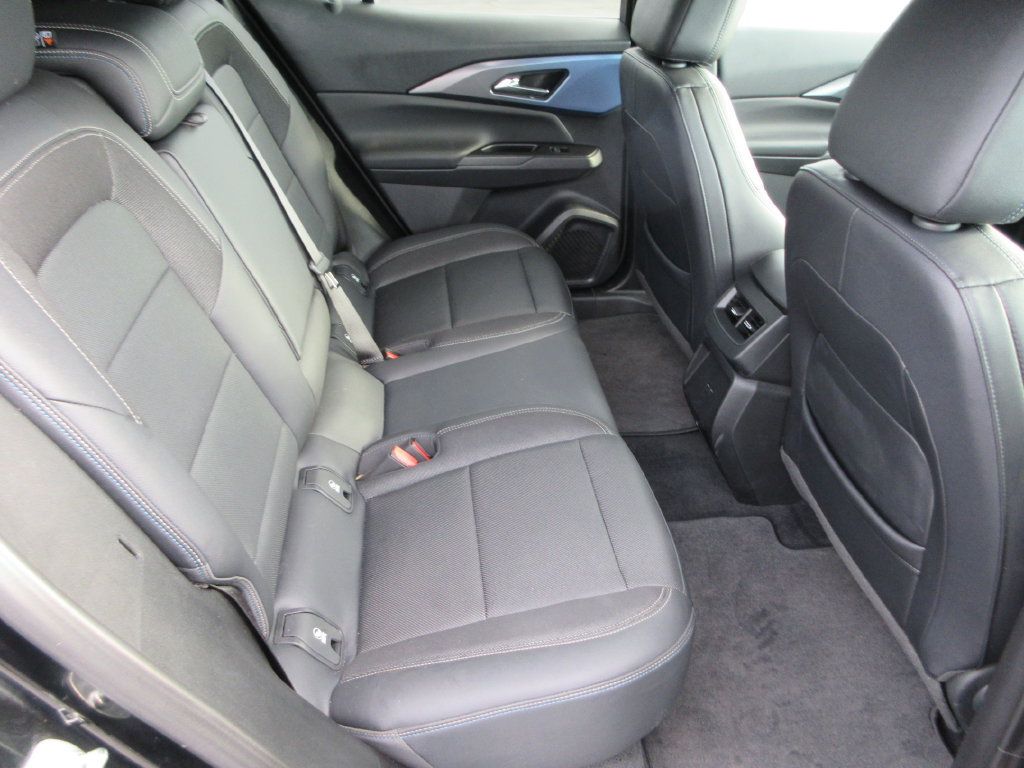 Used 2024 Chevrolet Equinox EV LT FWD image 17