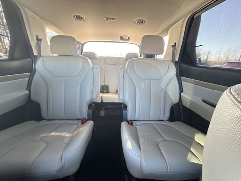 Used 2022 Hyundai Palisade SEL w/ Premium Package image 22