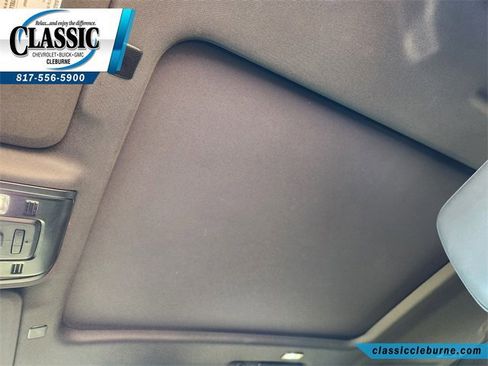 Used 2022 Chevrolet Suburban Z71 w/ Z71 Off-Road Package image 24