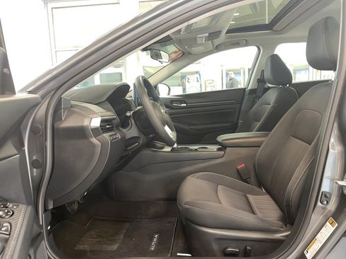 Used 2025 Nissan Altima 2.5 SV w/ SV Special Edition Package AWD/4WD image 8