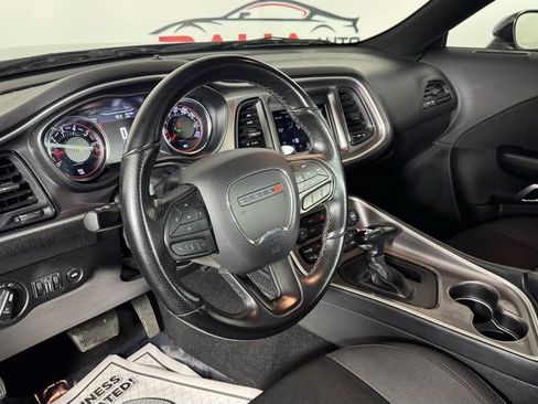 Used 2022 Dodge Challenger GT RWD image 12