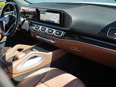 Used 2024 Mercedes-Benz GLE 350 4MATIC w/ AMG Line Exterior image 20