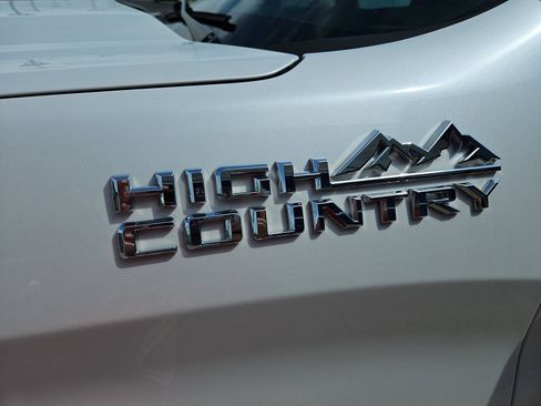 Used 2019 Chevrolet Silverado 1500 High Country w/ Safety Package II AWD/4WD image 25