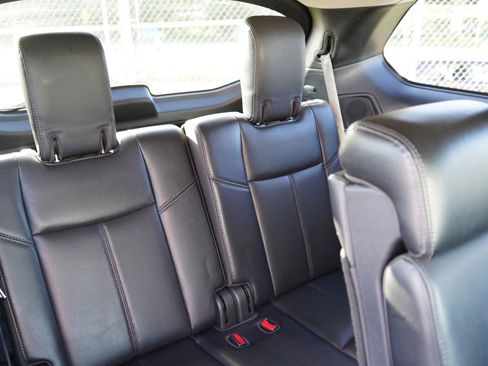 Used 2020 Nissan Pathfinder Platinum FWD image 23