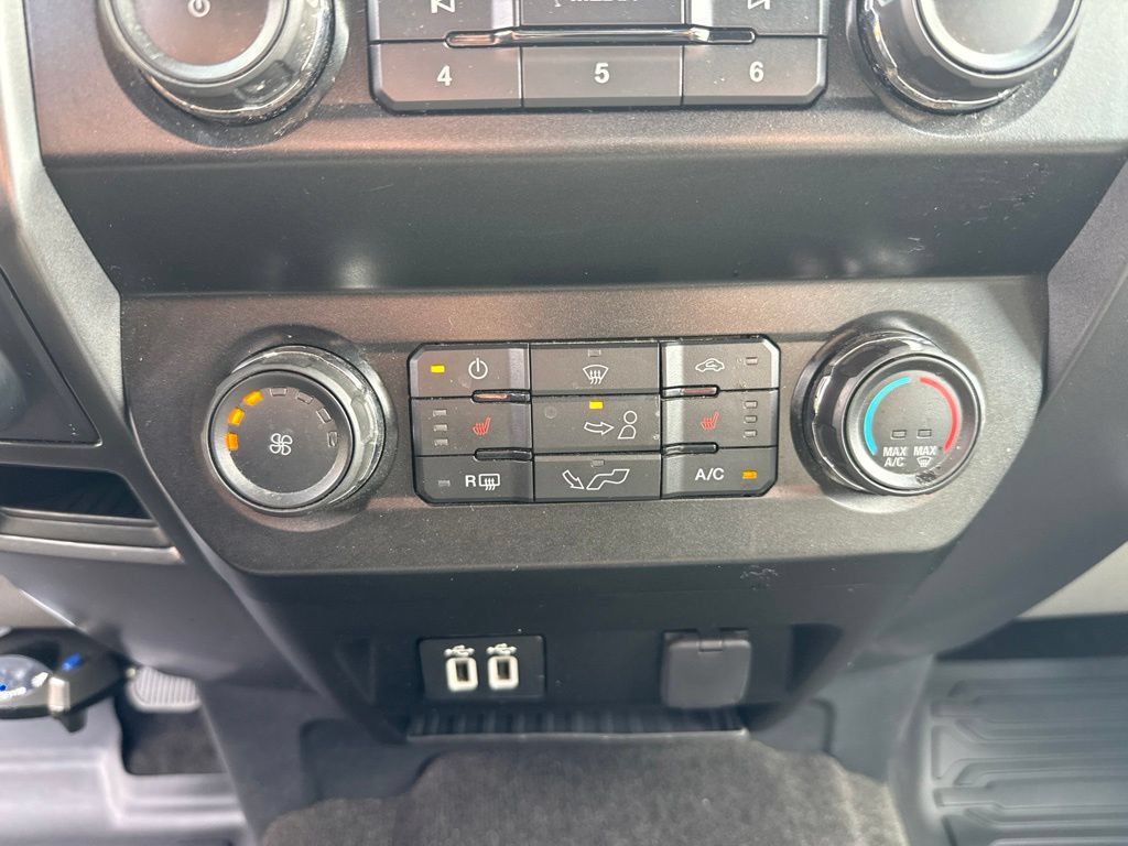 Used 2019 Ford F150 XLT w/ Equipment Group 302A Luxury AWD/4WD image 23