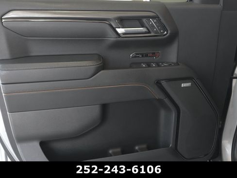 Used 2024 GMC Sierra 1500 AT4 w/ Technology Package AWD/4WD image 28