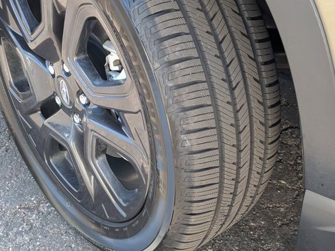 Used 2023 Subaru Ascent Onyx Edition Limited AWD/4WD image 9