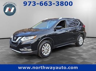 Used 2019 Nissan Rogue SV image 1