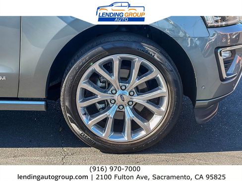 Used 2019 Ford Expedition Platinum AWD/4WD image 9