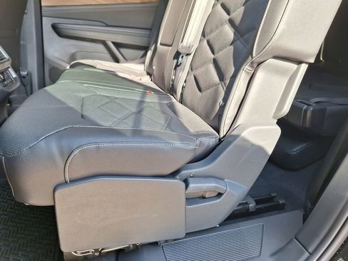 New 2026 Volkswagen Atlas SE image 22