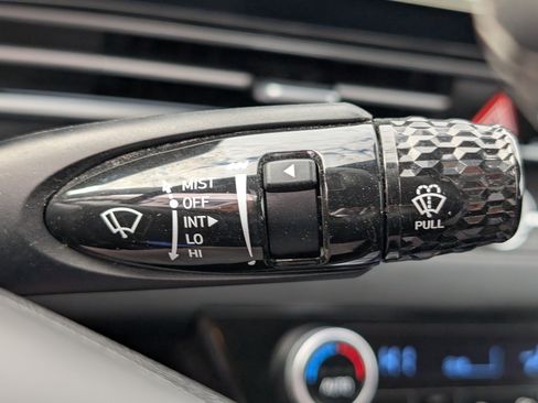 Used 2025 Hyundai Elantra SEL image 27