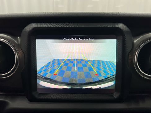 Used 2022 Jeep Wrangler Unlimited Sahara w/ Cold Weather Group image 25