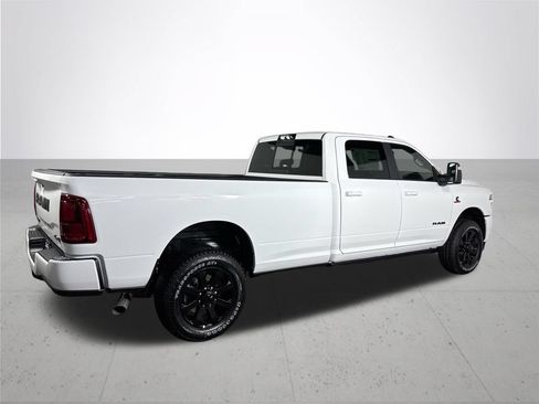New 2026 RAM 2500 Laramie AWD/4WD image 6