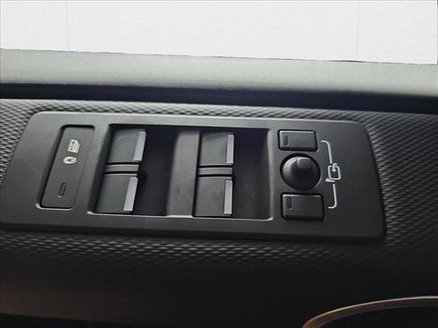 New 2024 Land Rover Discovery Dynamic SE image 26