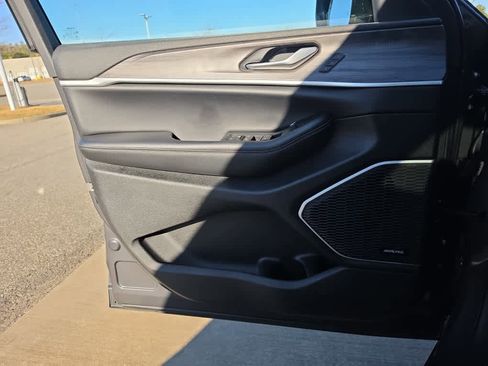 Used 2024 Jeep Grand Cherokee Limited 4xe image 20