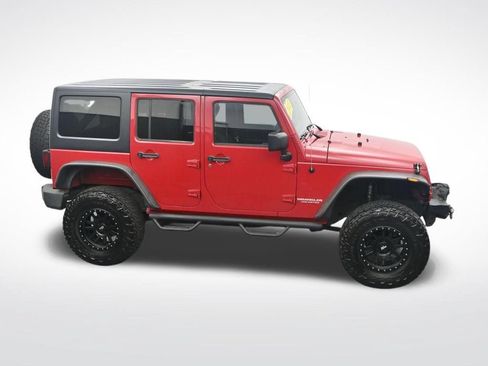 Used 2012 Jeep Wrangler Unlimited Rubicon w/ Connectivity Group AWD/4WD image 30