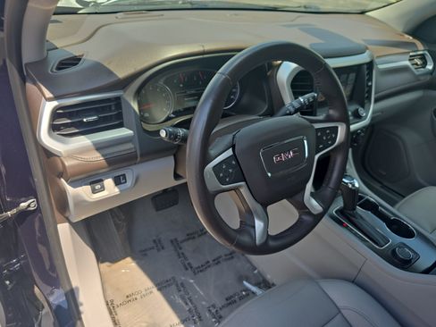 Used 2017 GMC Acadia SLT w/ LPO, Cargo Package FWD image 17