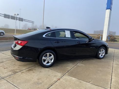 Used 2024 Chevrolet Malibu LT image 11