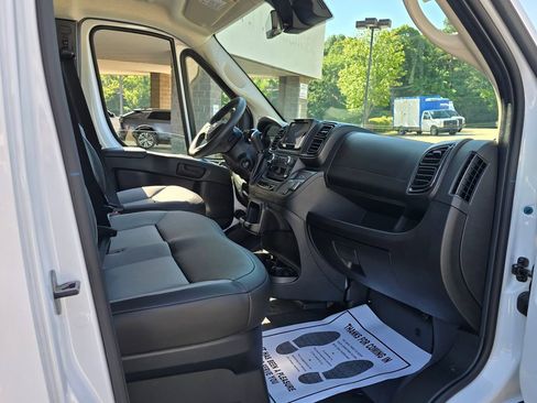 Used 2025 RAM ProMaster 1500 w/ Safety Group FWD image 18