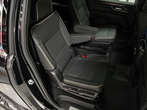 New 2026 GMC Yukon XL Elevation w/ Elevation Premium Package image 17