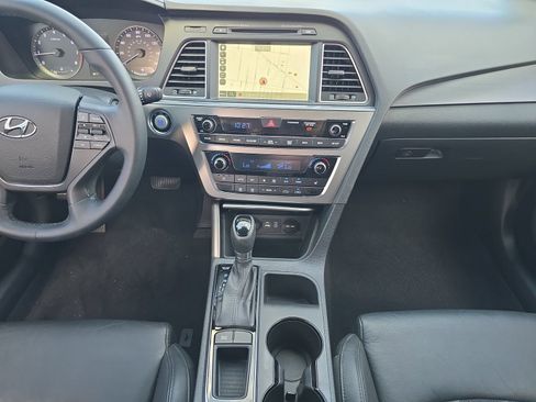 Used 2015 Hyundai Sonata Sport w/ Option Group 04 FWD image 10