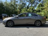Used 2016 Toyota Camry SE image 3