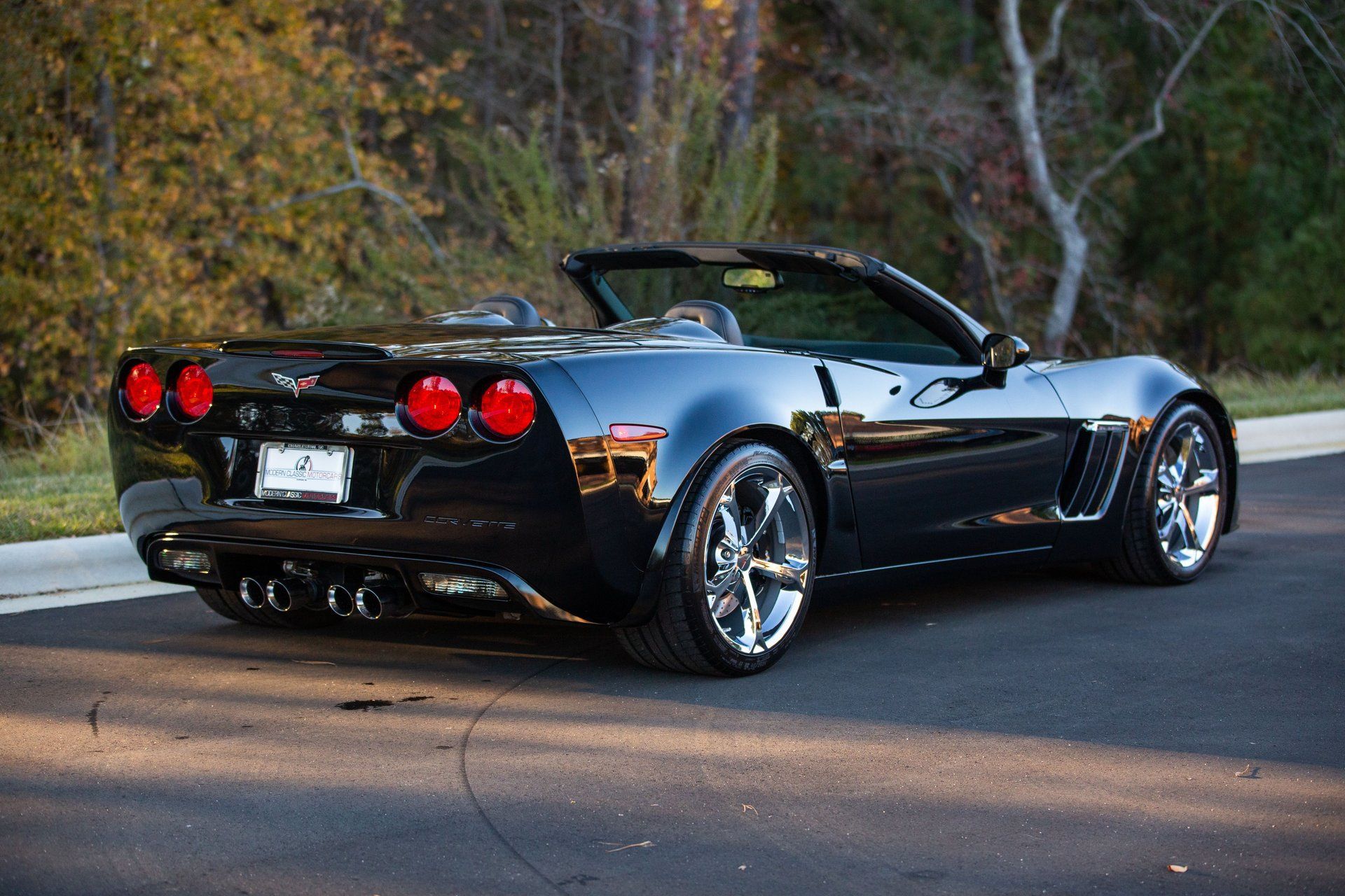 Used 2011 Chevrolet Corvette Grand Sport w/ Preferred Equipment Group RWD image 9