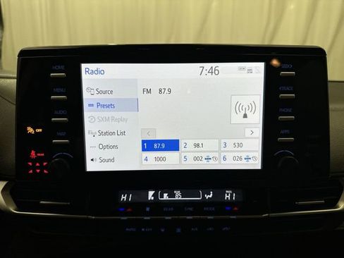 Used 2024 Toyota Sienna LE image 17