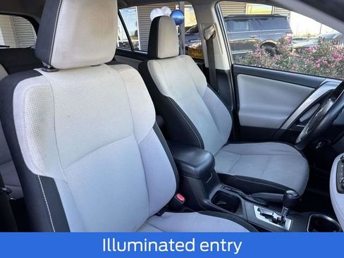 Used 2017 Toyota RAV4 XLE image 11