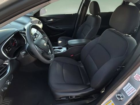 Used 2021 Chevrolet Malibu LT image 19