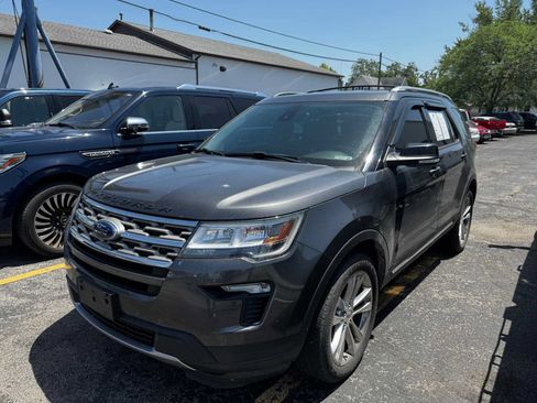 Used 2018 Ford Explorer XLT w/ Equipment Group 202A AWD/4WD image 1