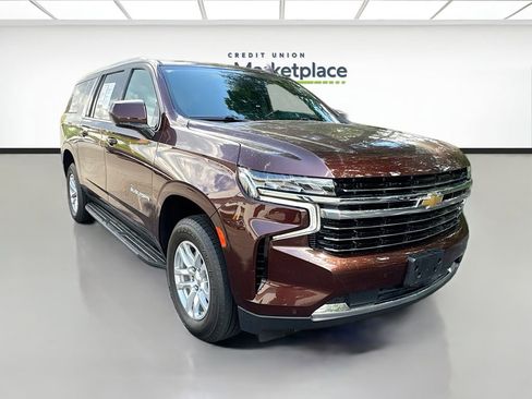 Used 2023 Chevrolet Suburban LT AWD/4WD image 1
