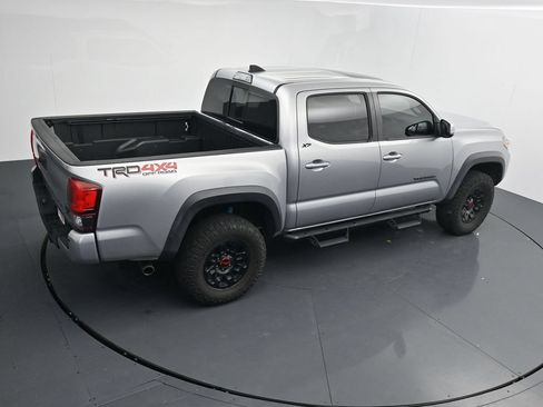 Used 2019 Toyota Tacoma TRD Off-Road AWD/4WD image 30